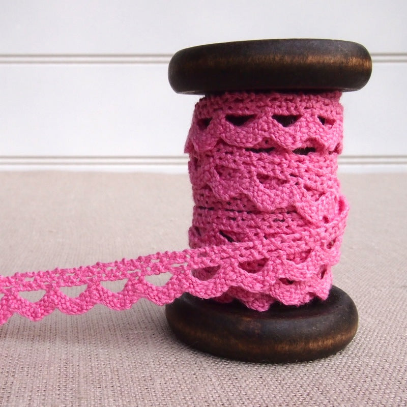 Pink Scalloped Crochet Lace Trim
