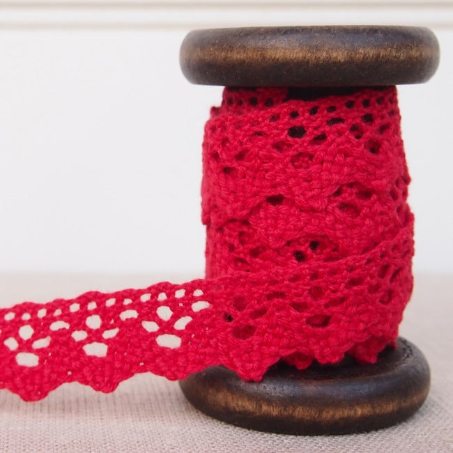 Scalloped Crochet Lace Trim - 20mm